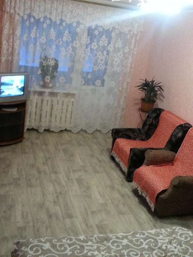 Апартаменты удобное месторасположение,всегда чисто Славянск-5